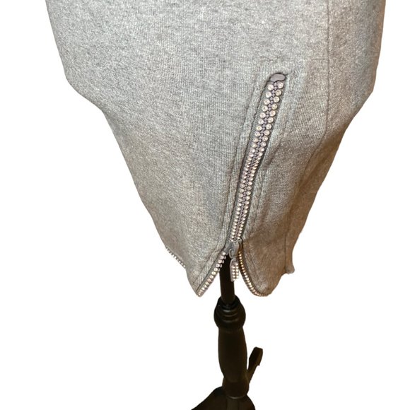 Enzoria Sweater - Picture 4 of 7